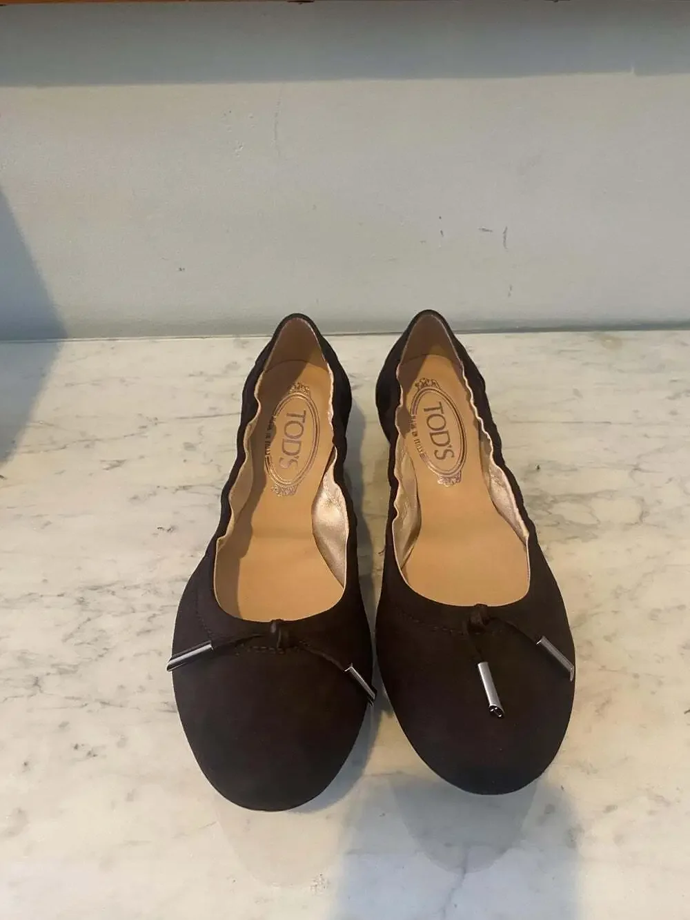 Tod's Shoes Womens Size 8.5 Brown Suede Ballet Flats Bow Non Slip Sole Casual